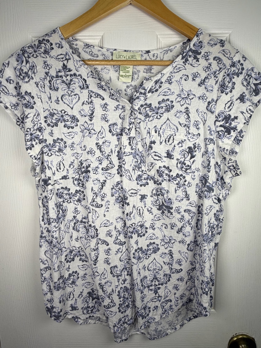 Lucy & Laurel Navy Floral Paisley Blouse L White Linen Blend Coastal Boho Chic